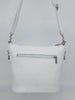 Un joli sac blanc en cuir et fait main avec poches de rangements pour y placer votre téléphone, portefeuille et autres petits objets du quotidien.