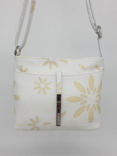 Design exclusif by DIviccano, Motifs à fleurs pour une nouvelle saison. Ce joli petit sac en cuir chic par ses finitions vous accompagnera tout au long de la journée !