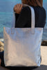Joli sac en cuir fait main de couleurs argenté. Chic et sophistiqué. 