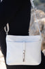 Très beau sac blanc en cuir fait main pour vous mesdames ! Du rangement, des poches et de la légèreté !